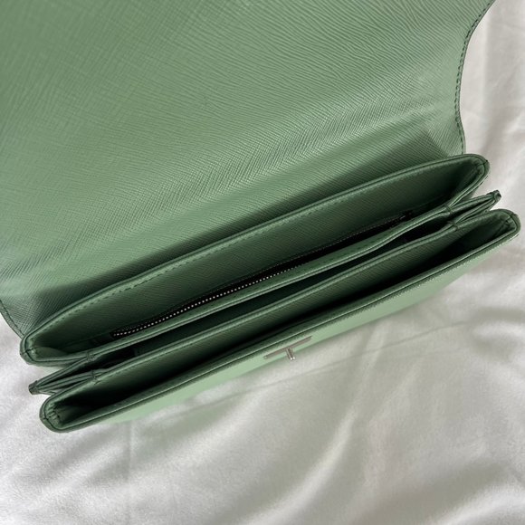 Brand New Rare Prada Saffiano Lux Leather Chain Shoulder Bag in Acquamarina - Picture 9 of 15